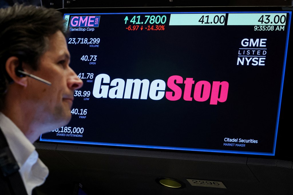 GameStop logo