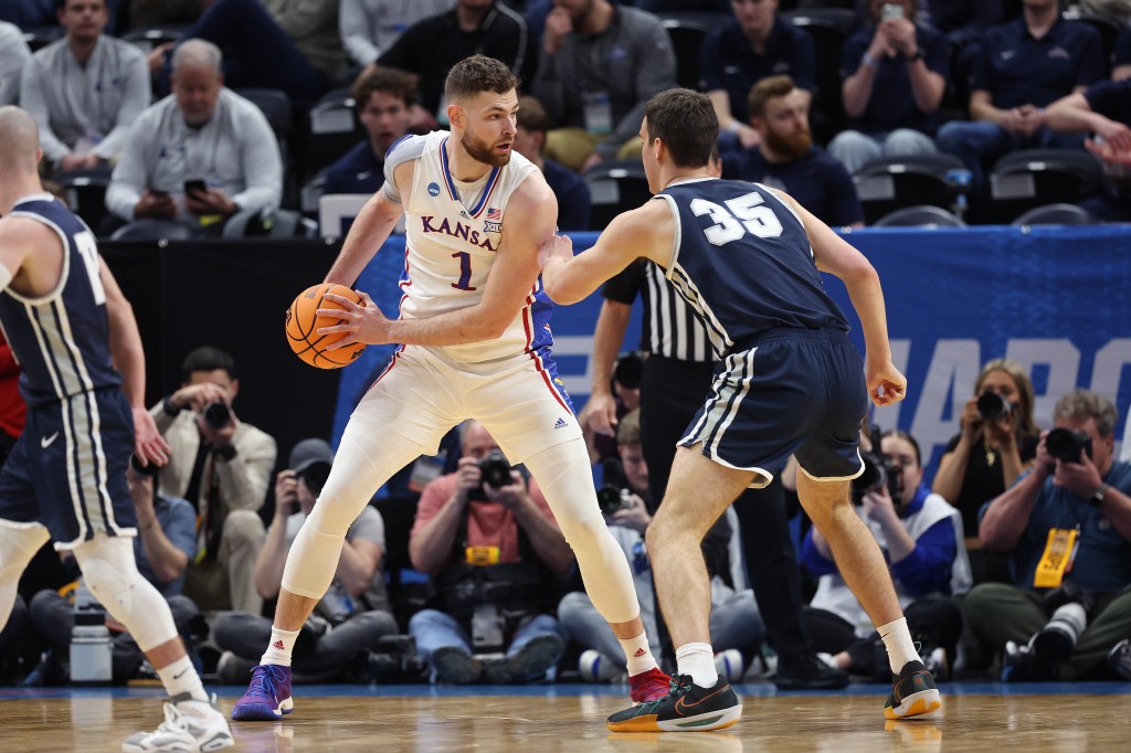 Hunter Dickinson returns for Kansas and is widely considered the preseason No. 1 team. 