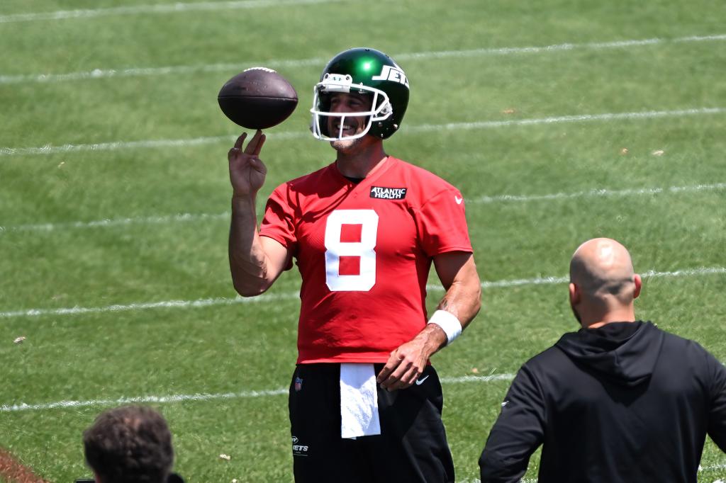 Aaron Rodgers at Jets OTAs on June 4, 2024.