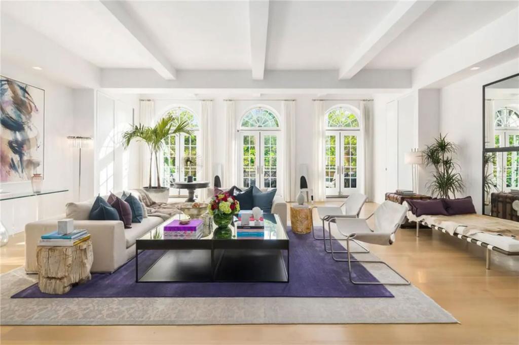 Jennifer Lopez recently sold her grand home in the building.