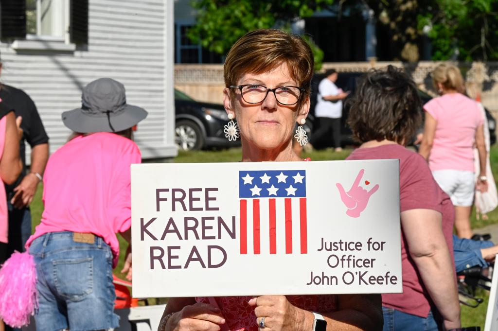 Free Karen Read on a supporter's poster