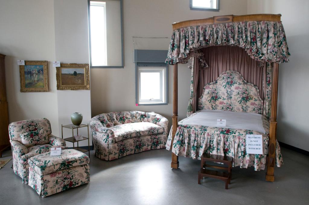 The bed, and other Madoff family furnishings, originally went up for auction in 2010, as seen in this Brooklyn Navy Yard preview.