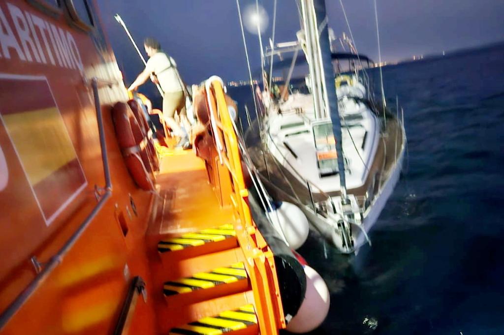 A Spanish vessel rescues the crew.