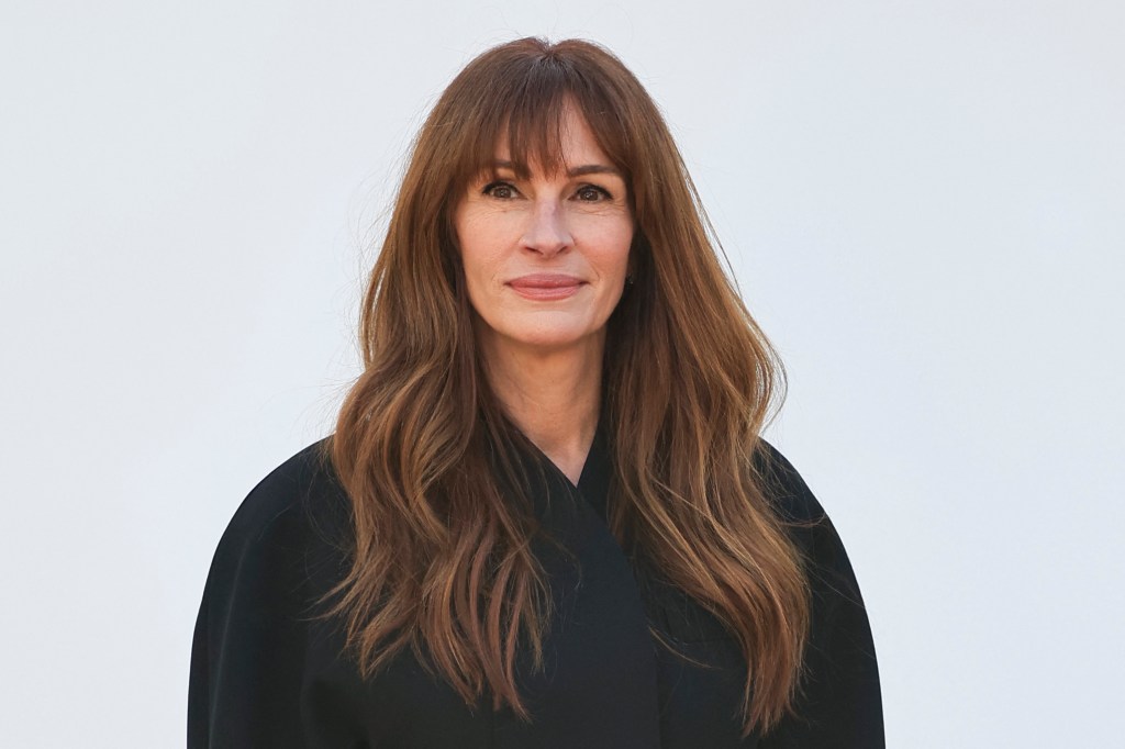 Julia Roberts at Paris Fashion Week 2024