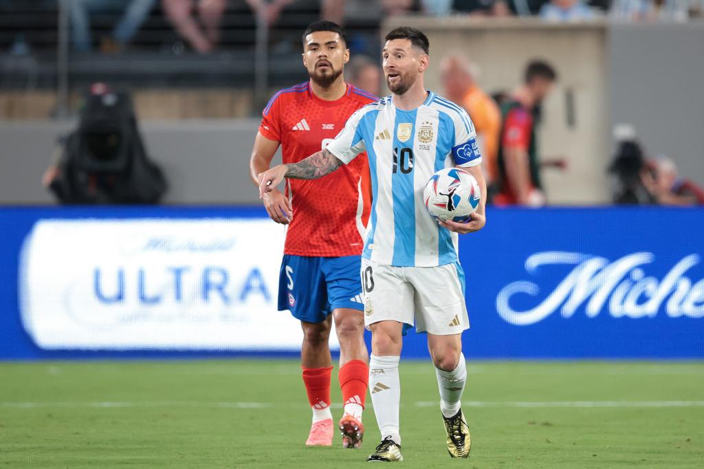 Lionel Messi and Argentina played against Chile in front of a sellout crowd.