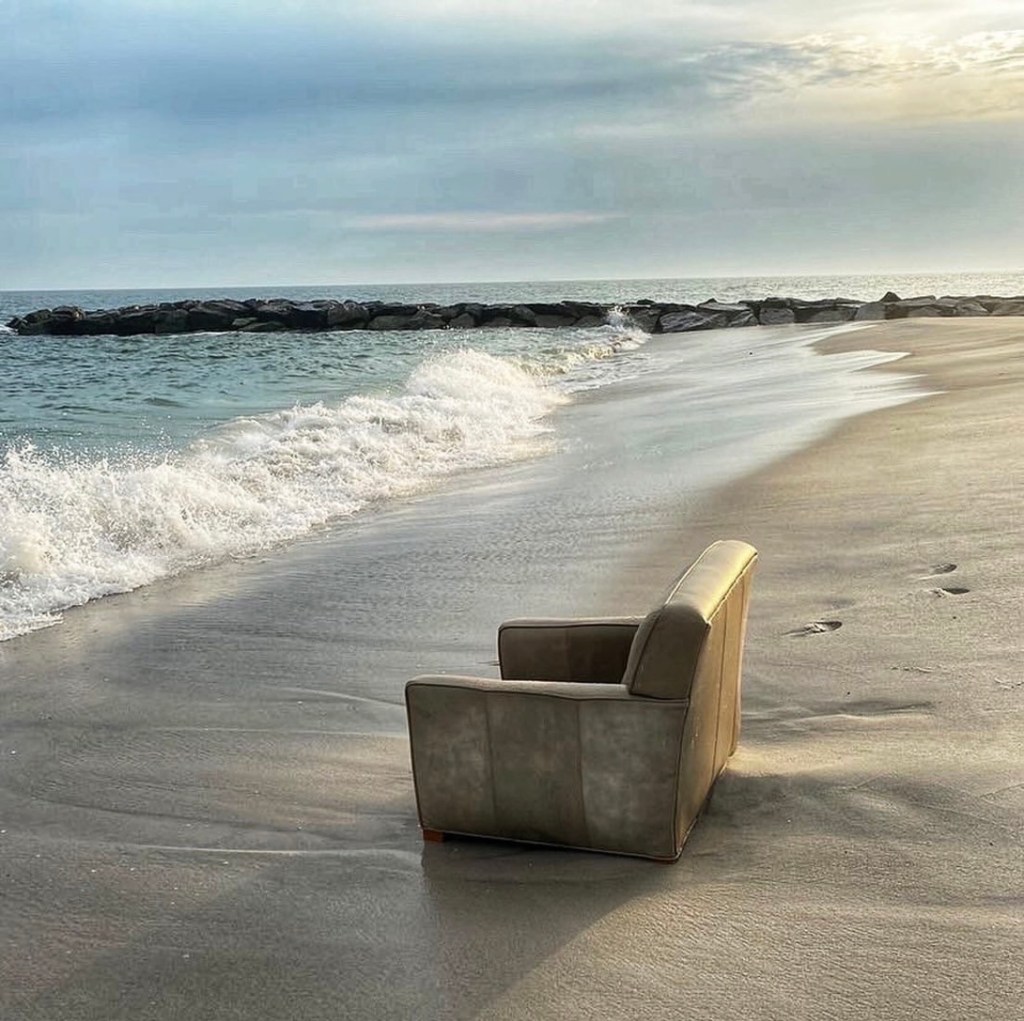 A La-Z-Boy recliner had an oceanfront seat on Long Beach.