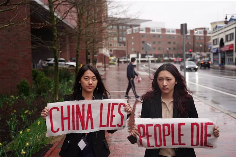 Students Cosette Wu and Tsering Yangchen