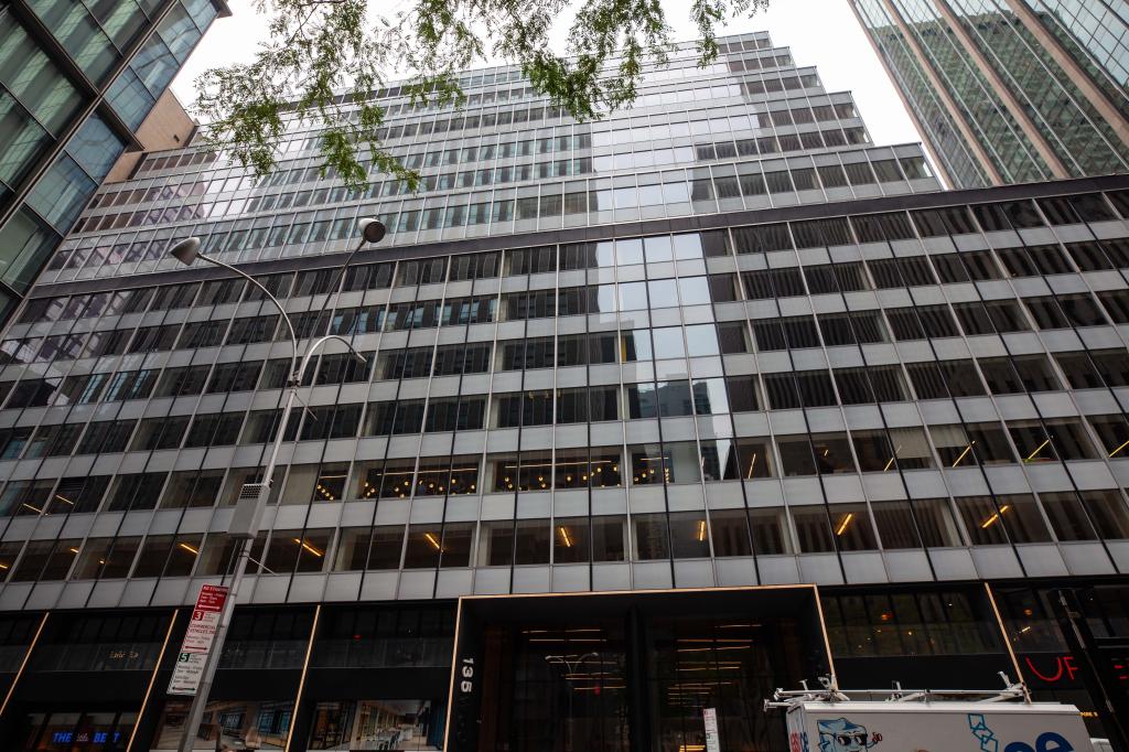 135 west 50th street midtown auctioned