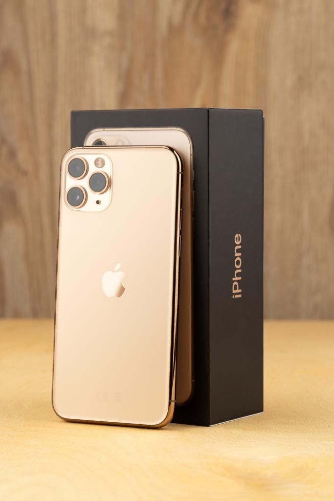 gold iPhone 11