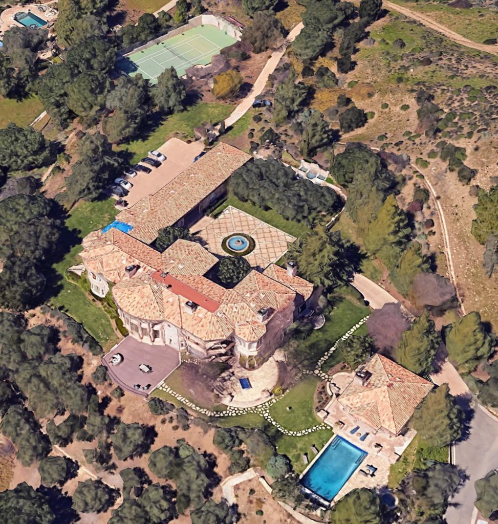 Spears purchased the Los Angeles mansion back in 2015 for $7.4 million. 