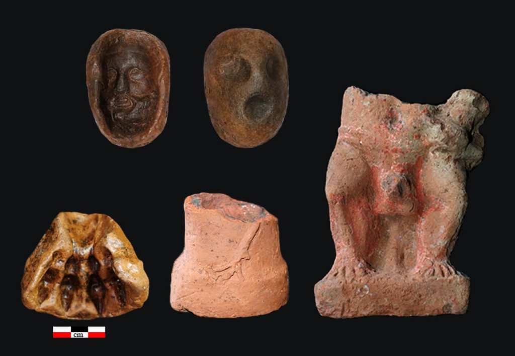 Ancient items were recovered at an Egyptian temple from centuries ago.