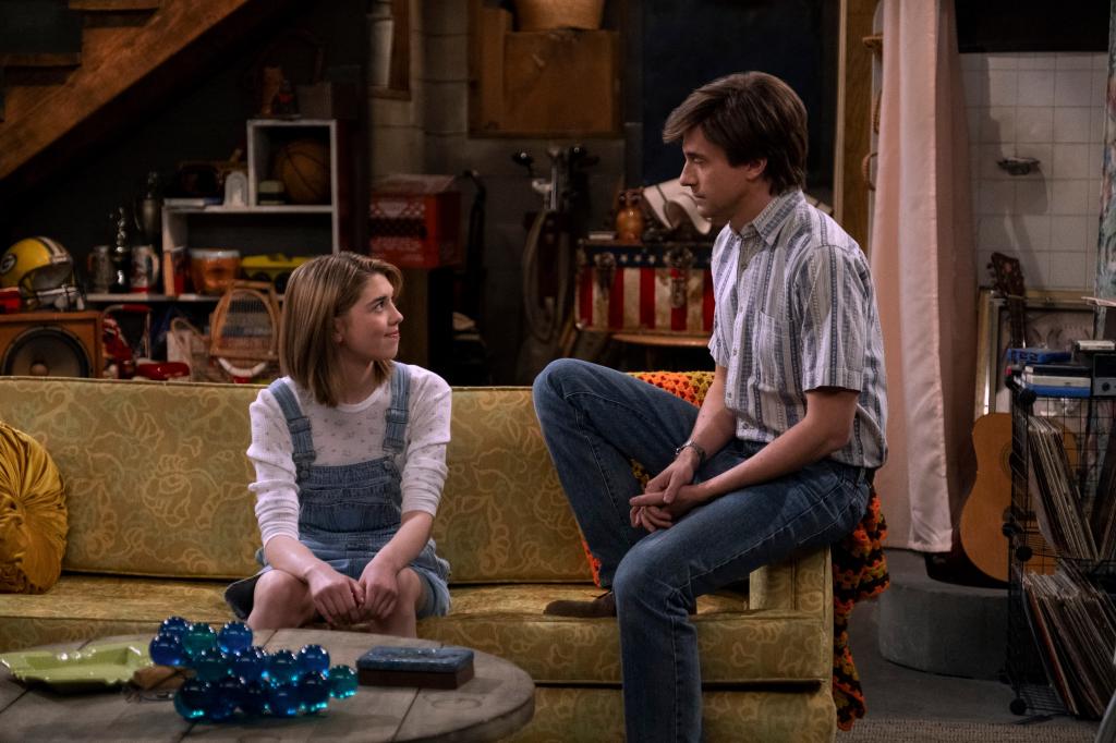 Callie Haverda as Leia Forman and Topher Grace as Eric Forman in "That 90s Show." 