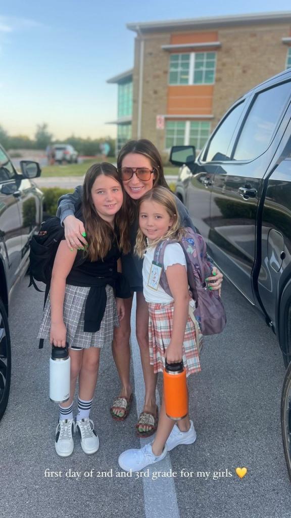 Bristol Palin standing with her daughters Sailor Grace and Atlee Bay on their first day of school