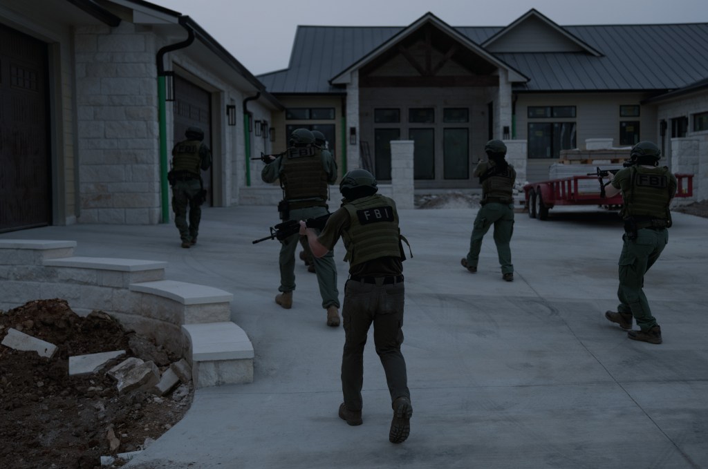 FBI agents raiding the home and stables of José Treviño Morales