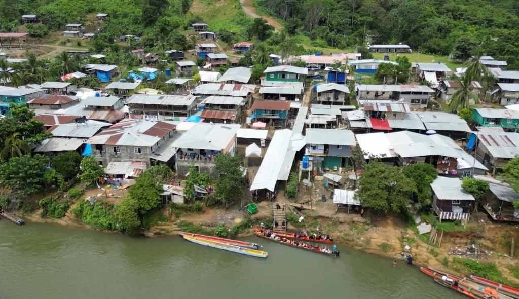 The migrant boats arriving in the village of  Bajo Chiquito.