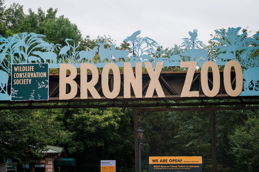 Zoo sign