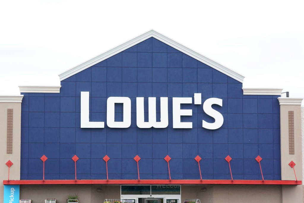 Lowe's sign