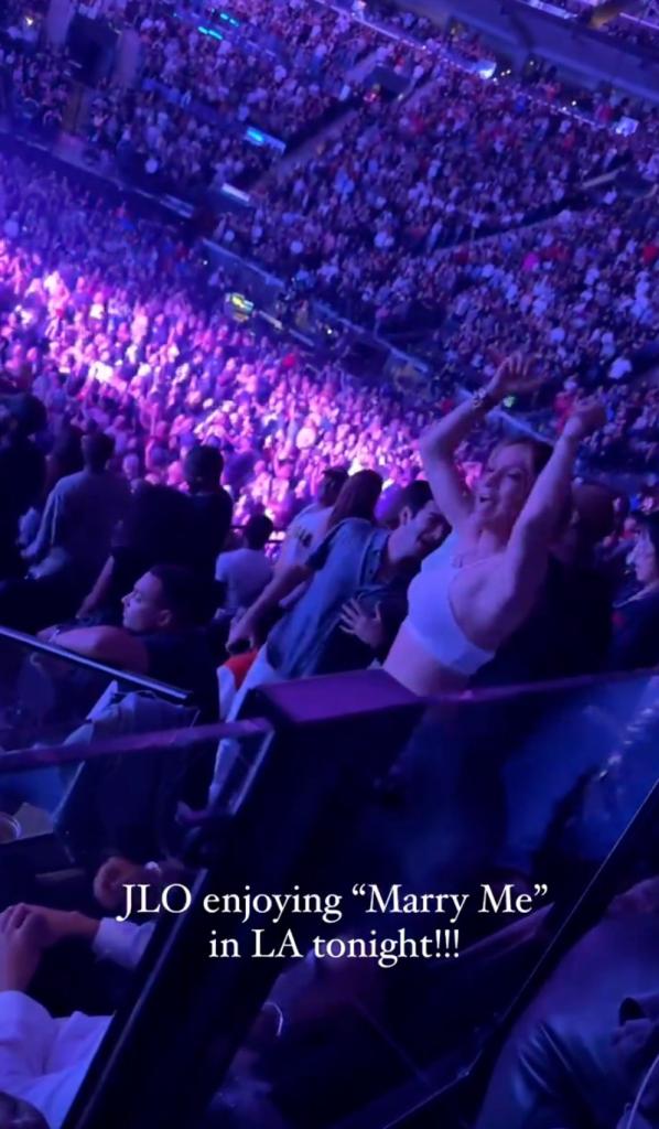 CAPTION - J Lo dances the night away at Bruno Mark's concert on Ben Affleck's birthday â with husband nowhere in sight credit - @BenniferUpdates/x.com FROM - //x.com/BenniferUpdates/status/1824329974704136349