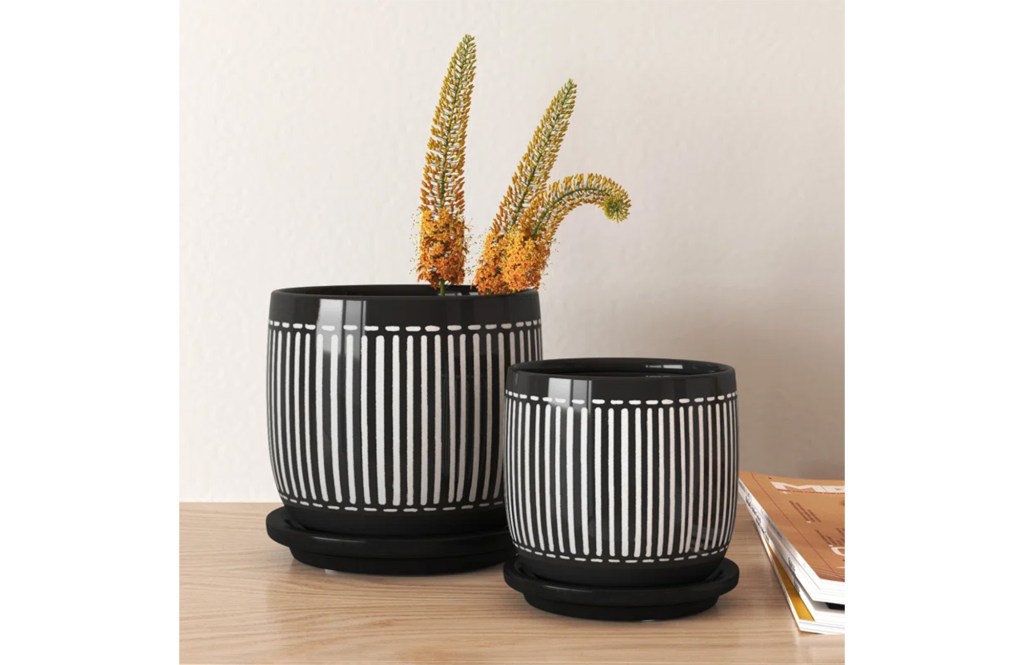 Modern Black and White Abstract Design Ceramic Planters with Saucers (Set of 2)