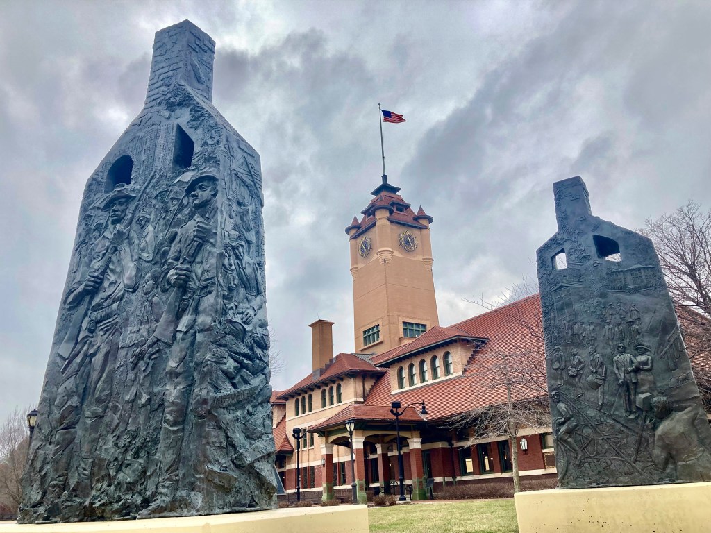 Sculptures representing charred chimneys in Springfield, Ill.