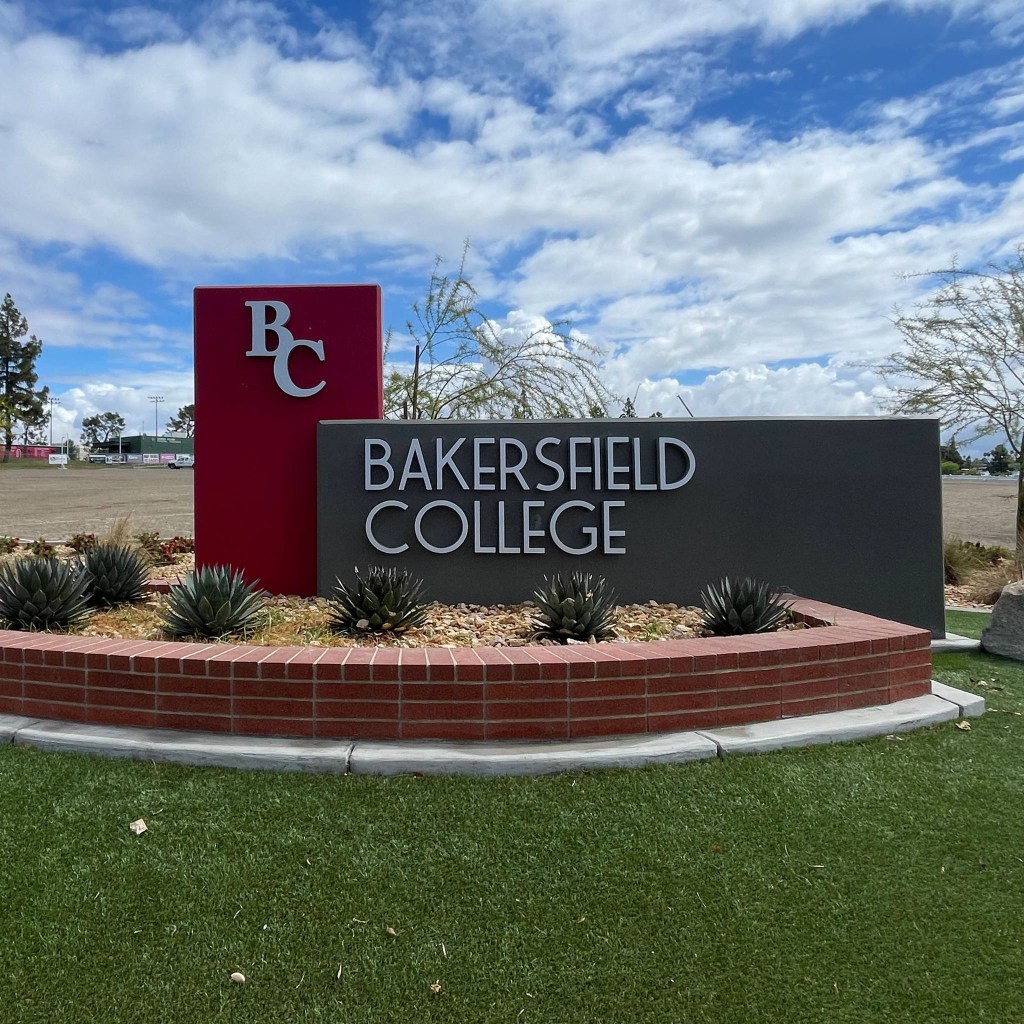 Bakersfield College campus in California sign