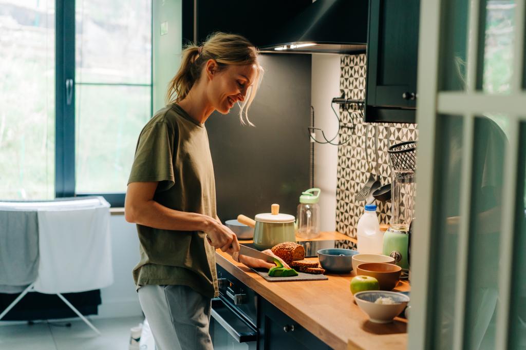 Rizzo says timing is key — if you're unable to nosh at the same time every day, try to eat a meal or snack every three to four hours to stave off hunger pangs.