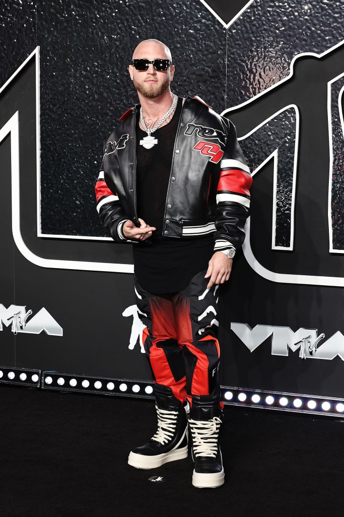 Chet Hanks walks the 2024 VMAs red carpet.