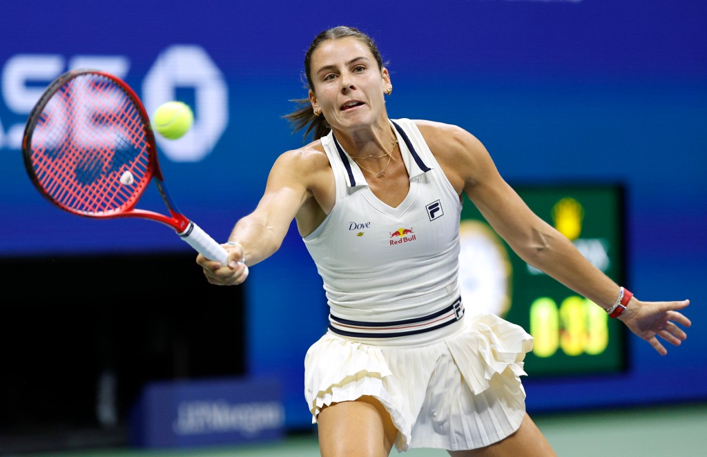 Emma Navarro returns a volley during her U.S. Open semifinal loss on Sept. 5, 2024.