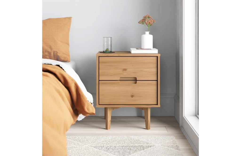 Aizlyn Mid-Century Modern Solid Wood Groove-Handle Nightstands (Set of 2)