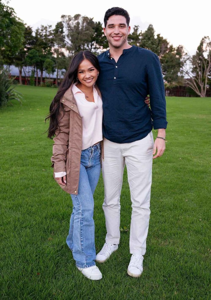 Devin Strader and Jenn Tran from Season 21 of "The Bachelorette."