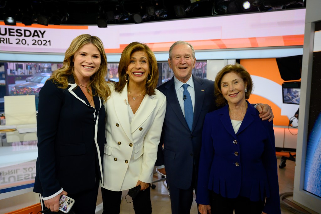 Jenna Bush Hager, Hoda Kotb, George W. Bush and Laura Bush on "Today" in 2019