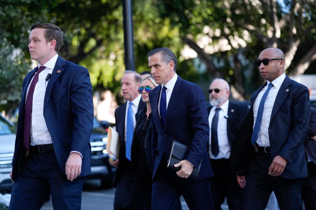 Hunter Biden, wife arriving at court