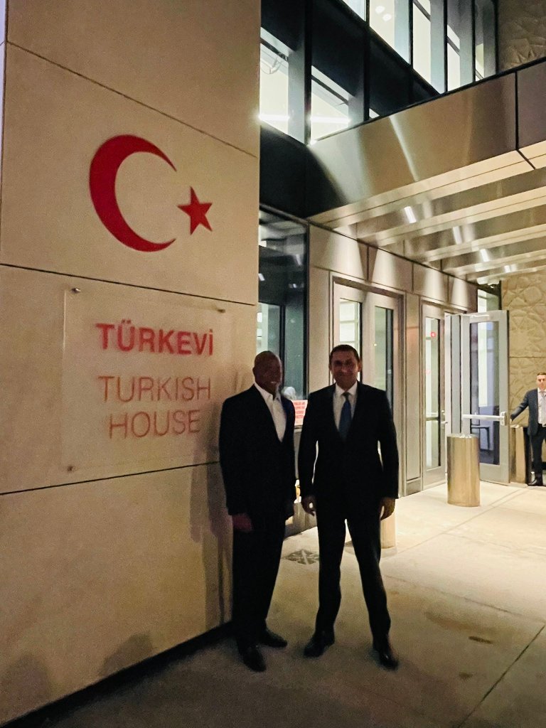 Mayor-elect Adams meeting with Consul General Reyhan Özgür outside of Turkish House in 2021.