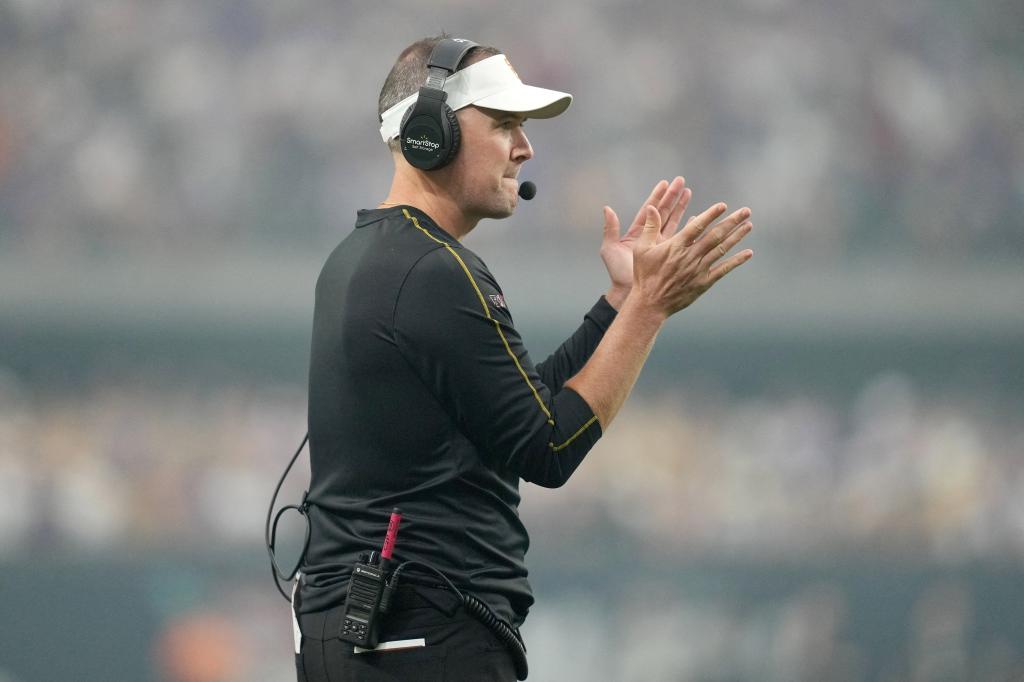 Trojans head coach Lincoln Riley reacts in the first half against the LSU Tigers at Allegiant Stadium. 