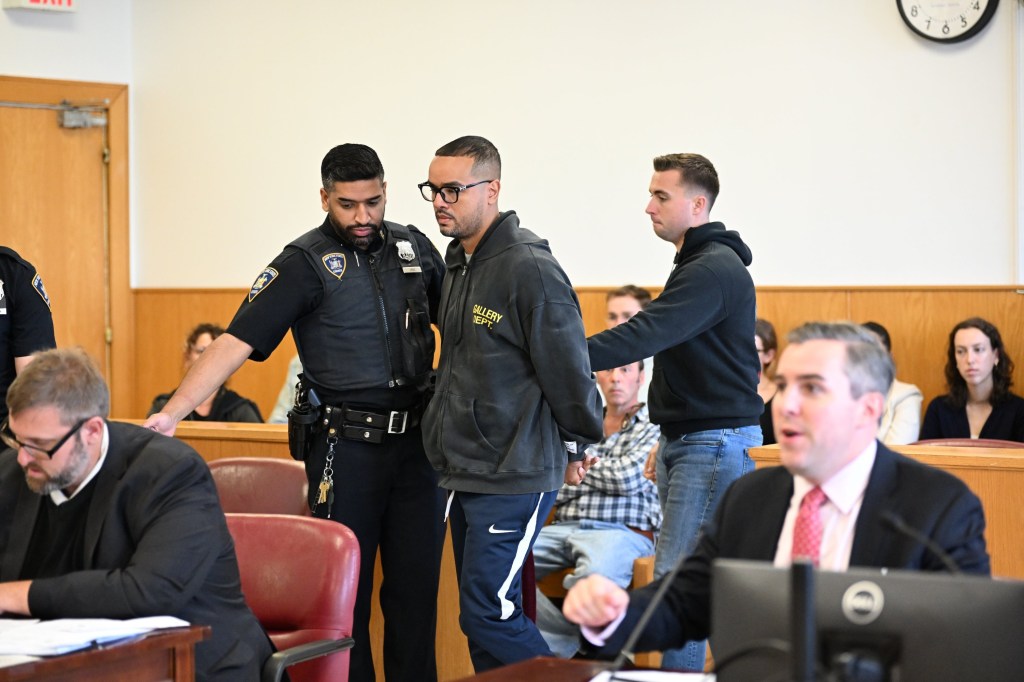 Alfredo Mateo is arraigned in Manhattan Supreme Court Wednesday.