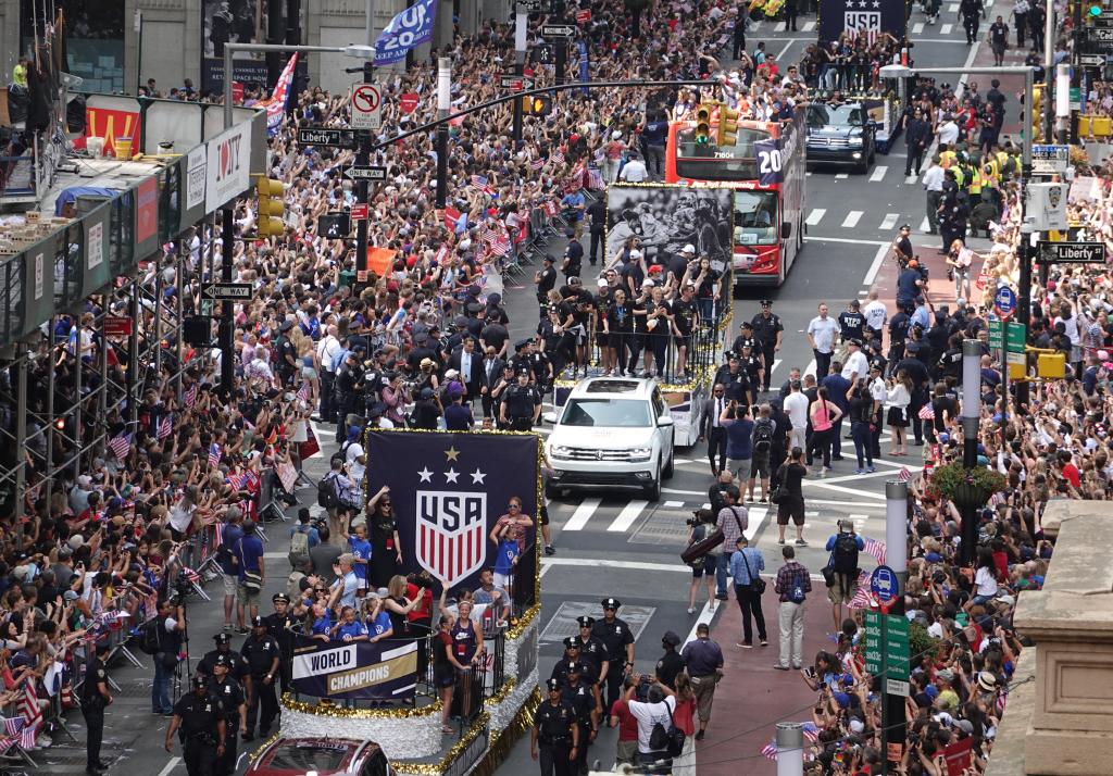 Hundreds of thousands soccer fans attended the Friday's  ticker-tape parade trough Canyon of Heroes in lower Manhattan to honor the 2019 Women's World Cup champions.