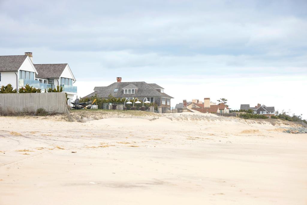 Homes along the Atlantic Ocean in Sagaponack, NY