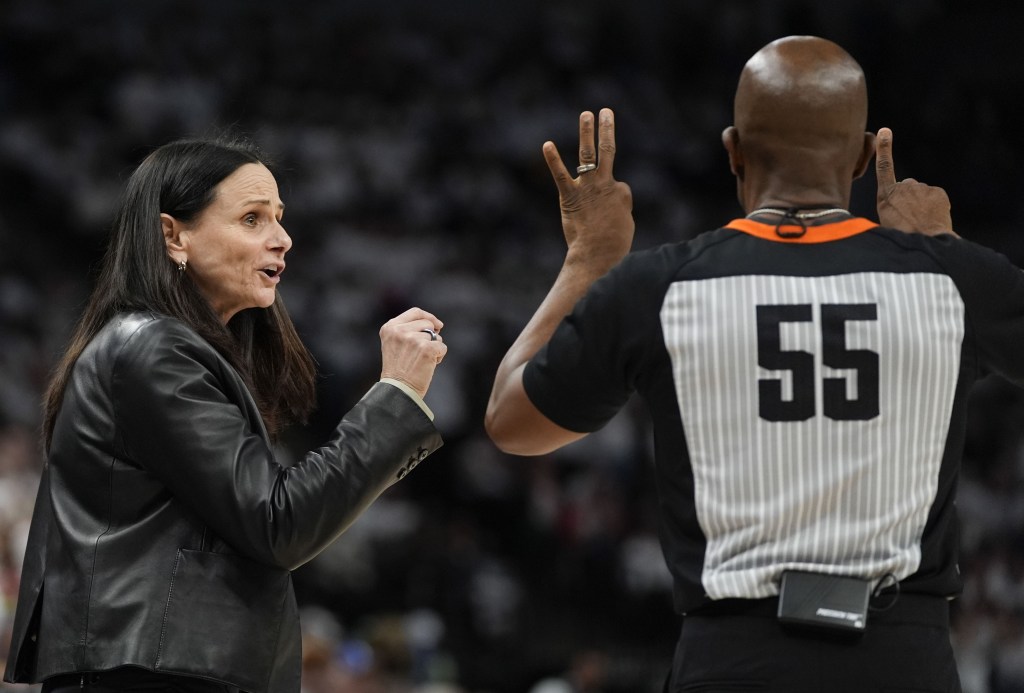 Liberty coach Sandy Brondello was not thrilled with the officiating during her team's 82-80 Game 4 loss to the Lynx on Oct. 18, 2024.