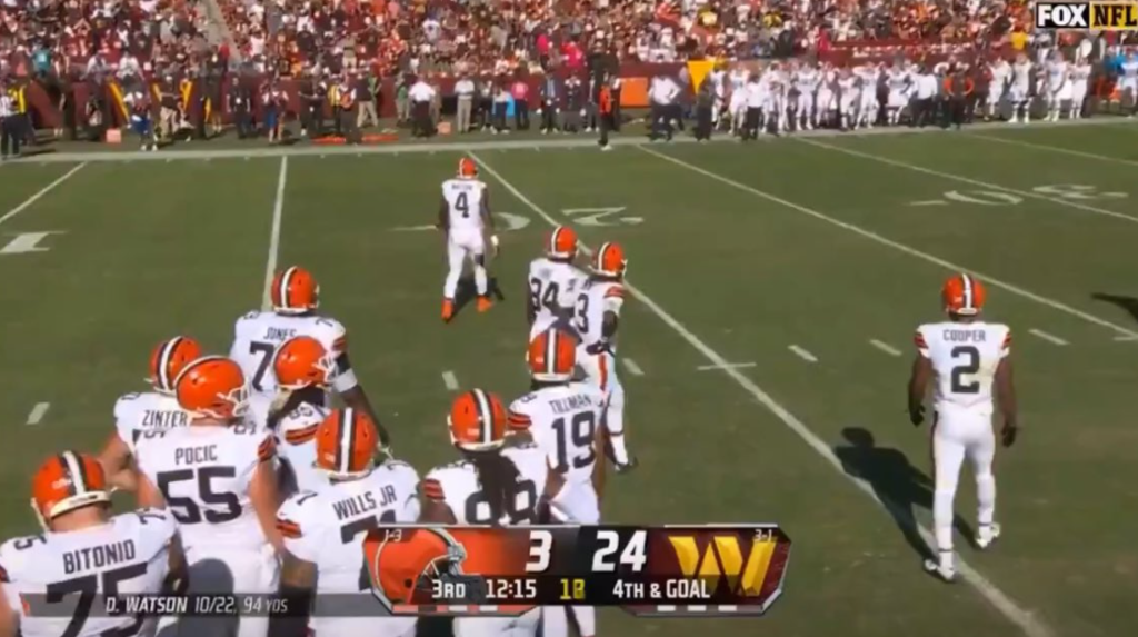 There are 12 men in this photo, which is why Watson left the field.