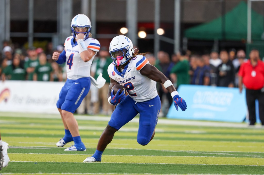 Boise State's Ashton Jeanty leads the FBS in rushing yards and touchdowns.