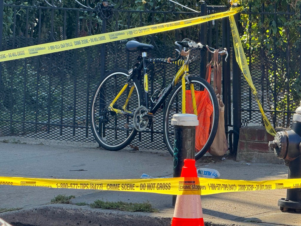 A photo of the yellow two-wheel bike