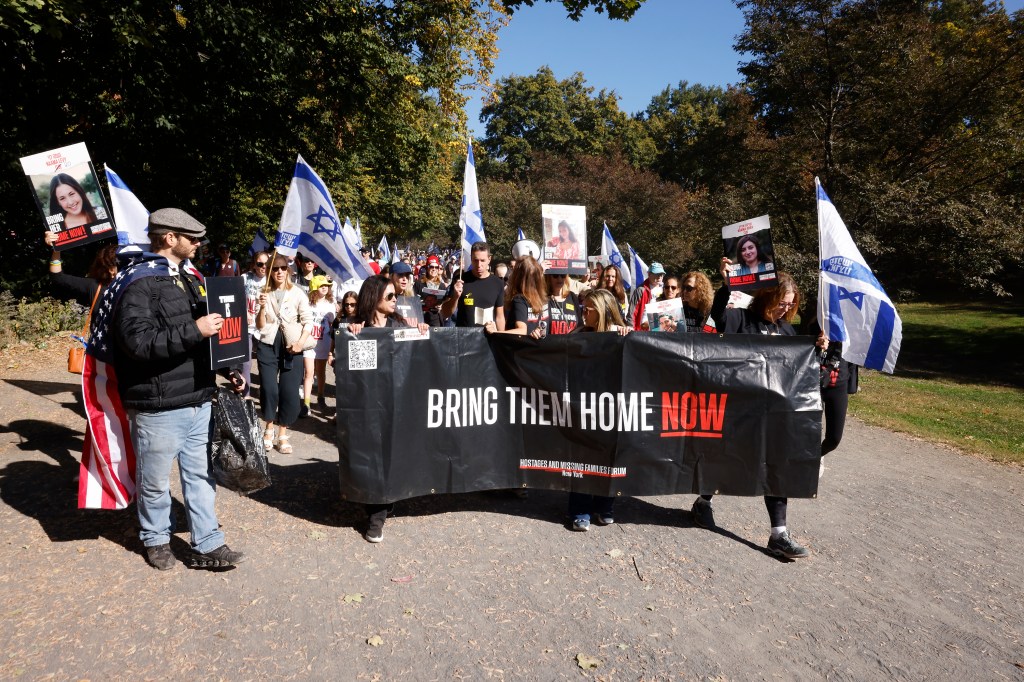 Over 100 people turned out for the rally in support of Israel in Central Park on Sunday morning