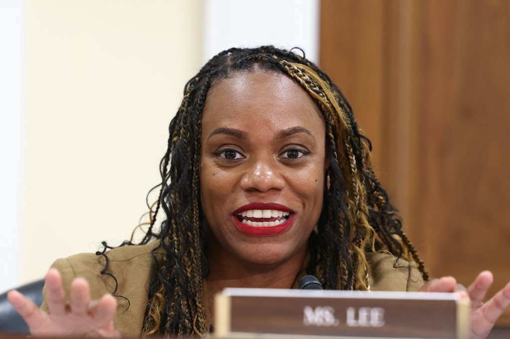 Head on photo of Summer Lee speaking in Congress.