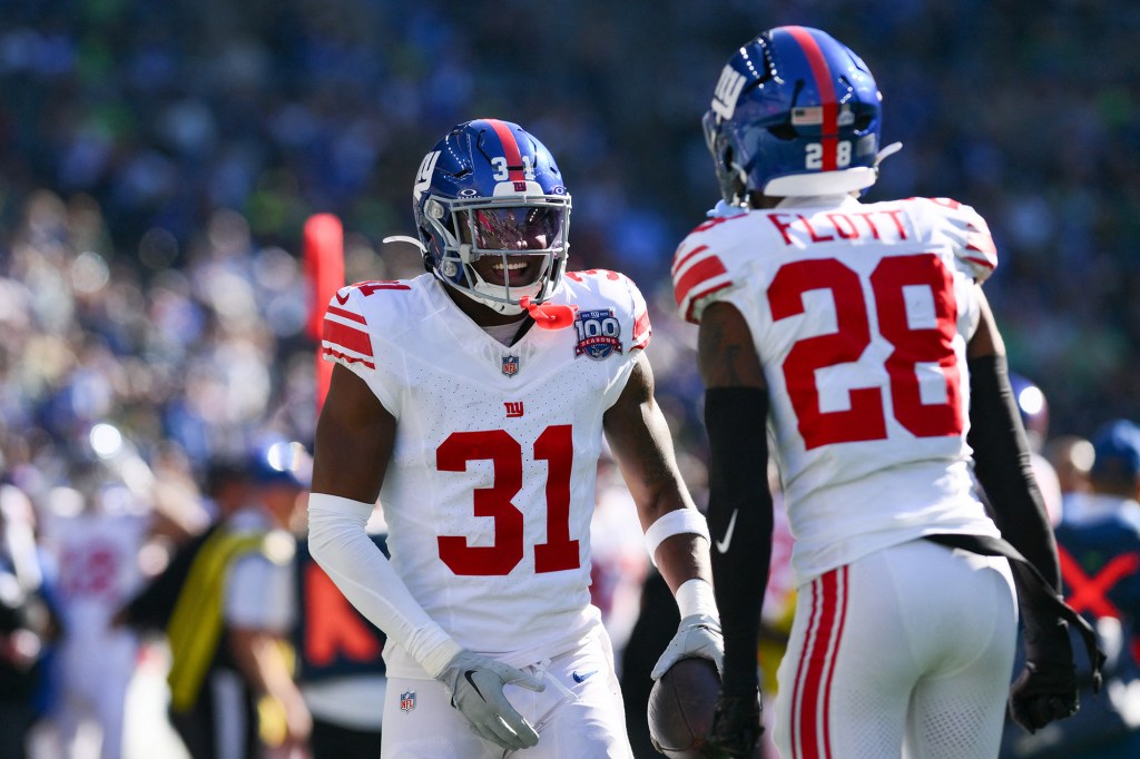 Tyler Nubin (31) has helped stabilize the Giants' secondary to start the season.