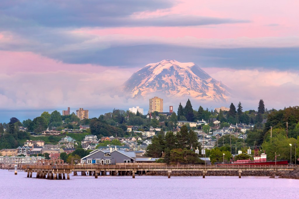 Experts fear Mount Rainier's melting glaciers follows a larger, concerning trend. 