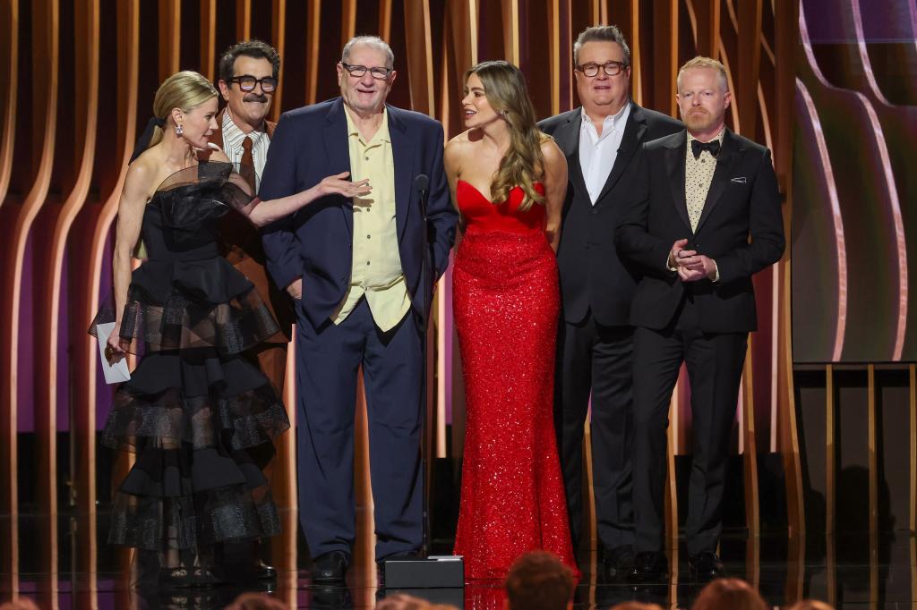 Julie Bowen, Ty Burrell, Ed O'Neill, SofÃa Vergara, Eric Stonestreet and Jesse Tyler Ferguson present Comedy Series Ensemble 30th Screen Actors Guild Awards, Show, Shrine Auditorium, Los Angeles, California, USA - 24 Feb 2024.