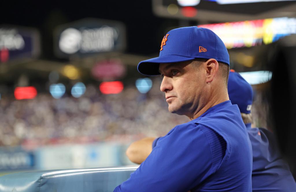 Carlos Mendoza reacts during the Mets' loss to the Dodgers on Oct. 20, 2024. 