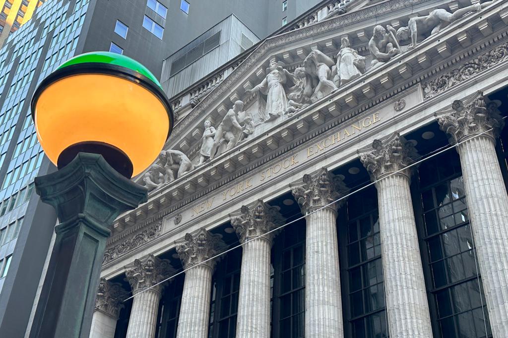 New York Stock Exchange building exterior.