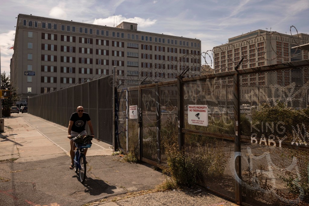 The music mogul traded his mansions for the Metropolitan Detention Center in Brooklyn.