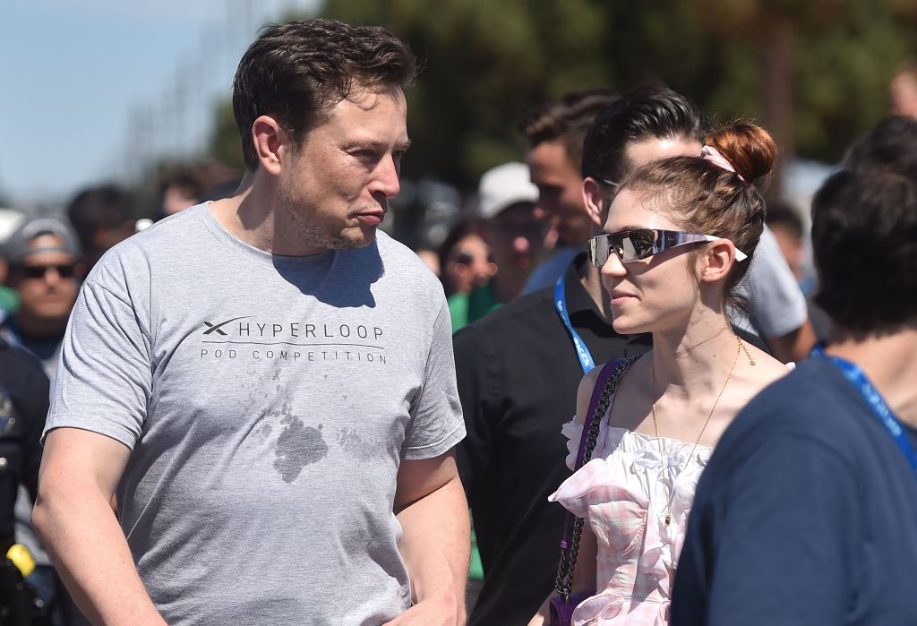 A 2018 photo of Elon Musk with singer-songwriter Grimes